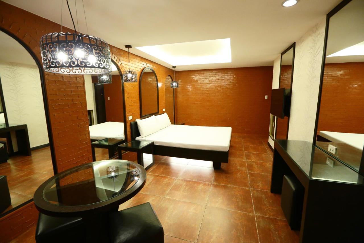 Hotel Ava Cuneta Pasay Eksteriør bilde